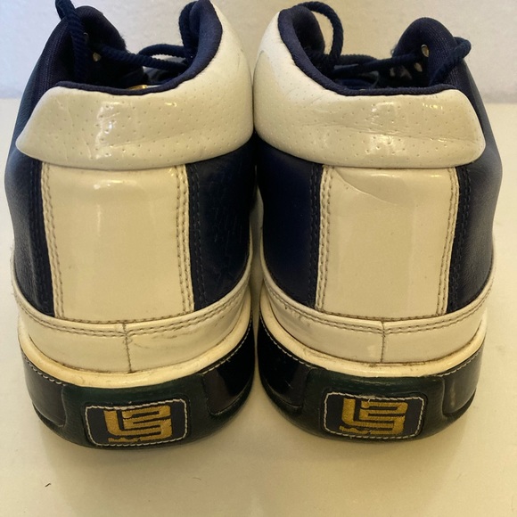 Zoom Lebron Low St Size 11 Great Used Condition - Picture 5 of 8